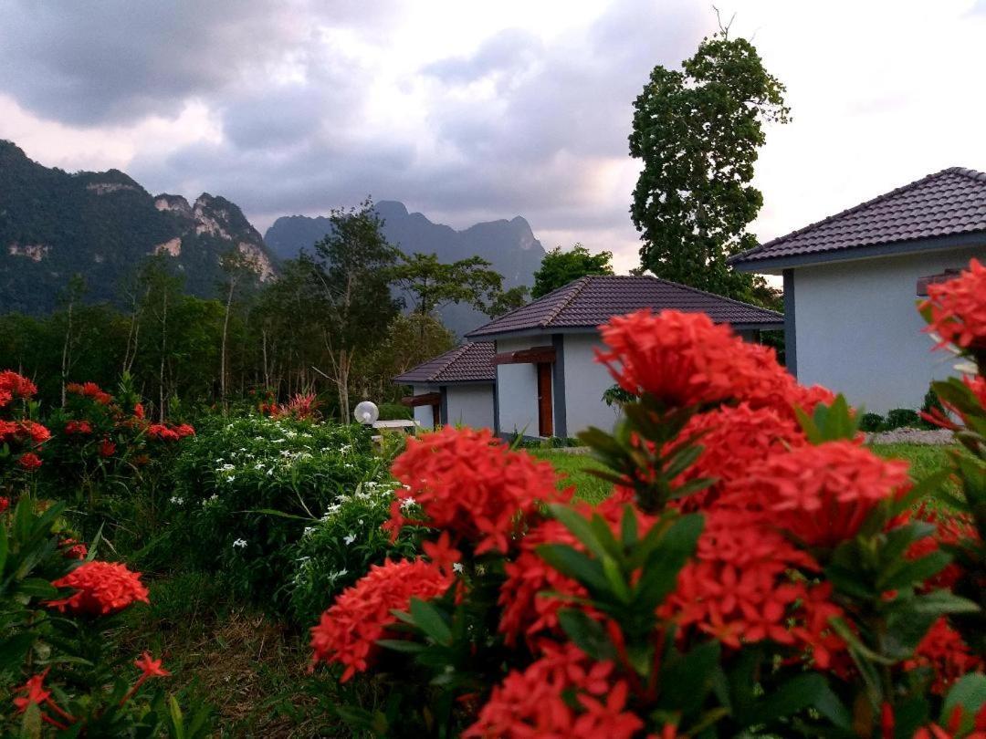 K.K. Park Resort Khao Sok National Park Exteriör bild