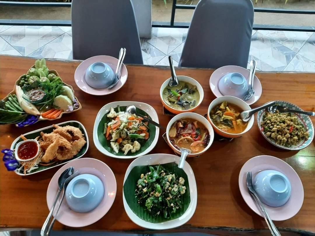 K.K. Park Resort Khao Sok National Park Exteriör bild