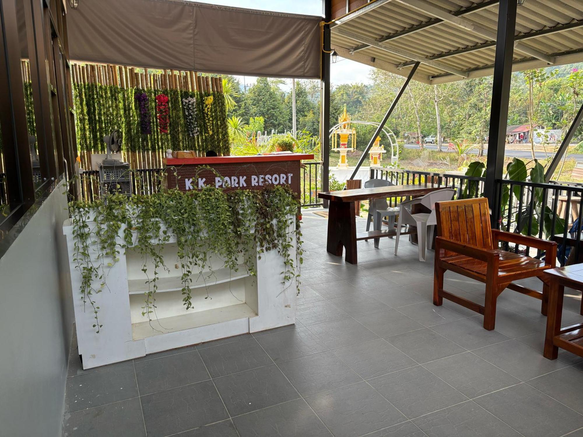 K.K. Park Resort Khao Sok National Park Exteriör bild